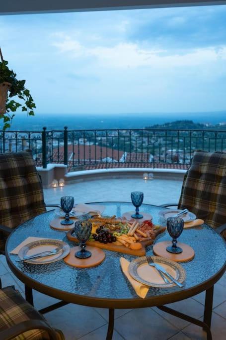 Appartement Amazing View With Huge Balcony à Véria Extérieur photo